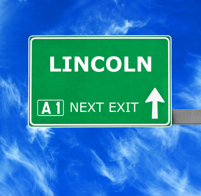 Ausfahrtschild für eine Stadt Lincoln